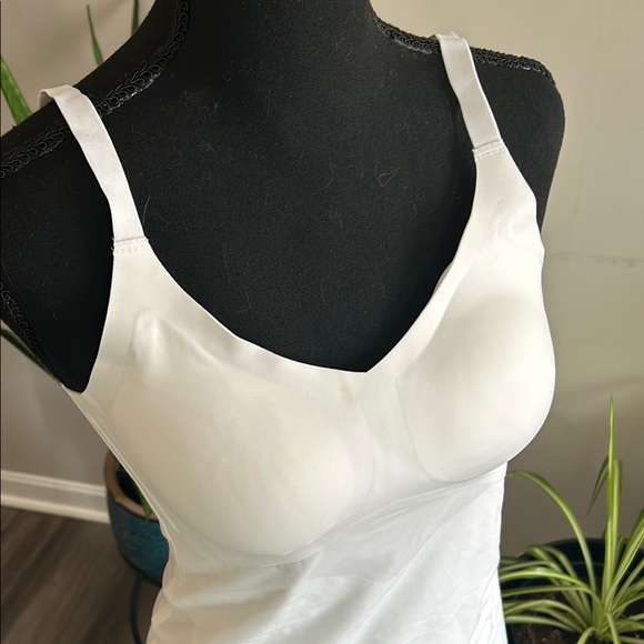 White Women's Top - Picture 3 of 4